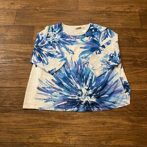 Alfred Dunner Blue‎ and White Floral Top